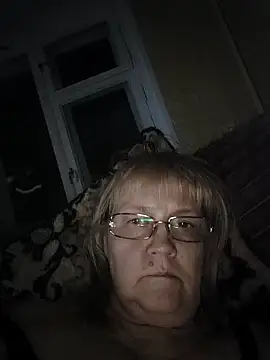 Violet5364 online show from April 4, 9:13 pm