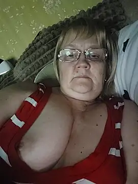 Violet5364 online show from May 9, 8:44 pm
