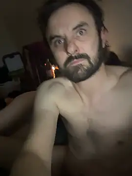 IrishxBrit25 online show from April 8, 3:08 am