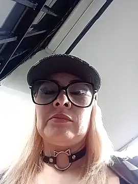 CandieGilson   online show from May 8, 12:41 pm