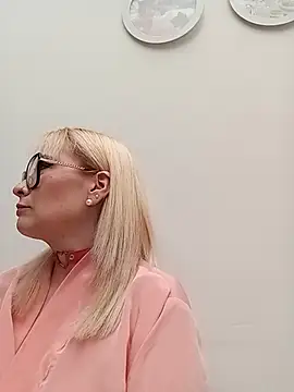 CandieGilson   online show from May 22, 2:04 pm