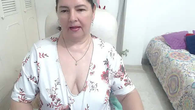 leonela 69 online show from May 8, 2:26 am