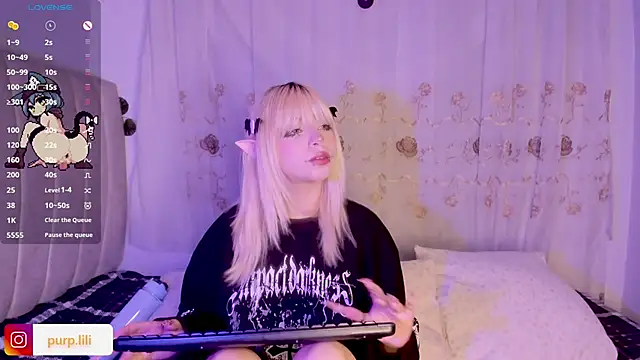 purplelilith3 online show from February 19, 6:46 am