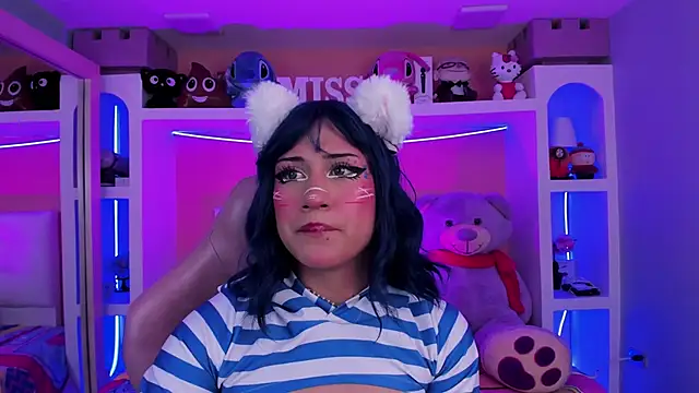 miss   megan online show from May 25, 2:32 am