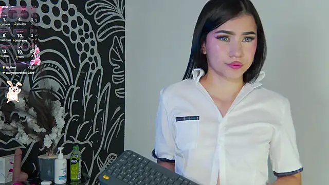 Arii moon online show from October 21, 7:51 pm