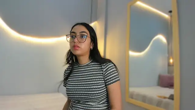 lucelly 15 online show from December 19, 11:57 am