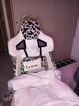  ivyginger online show from May 5, 2:14 am