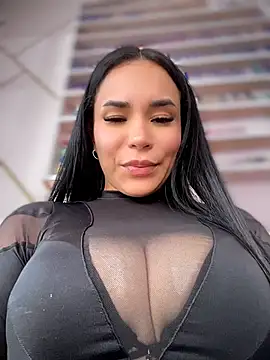 Naatalia online show from May 23, 7:01 pm