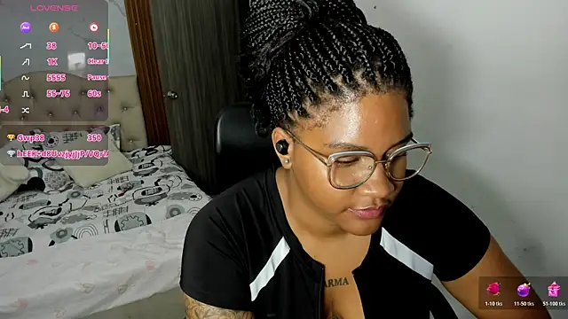 ZahraRose online show from April 29, 2:37 am