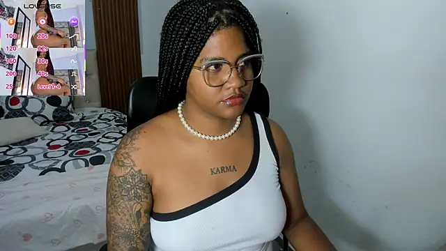 ZahraRose online show from May 7, 8:56 pm
