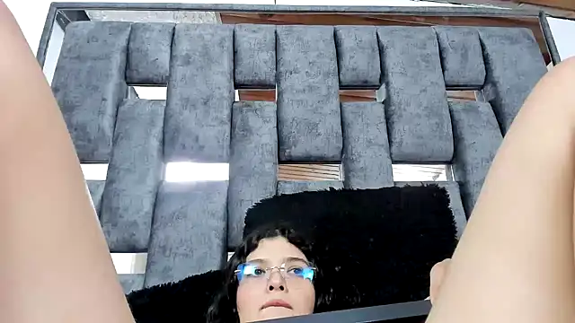 ARTEMISAKIM online show from October 16, 4:37 am