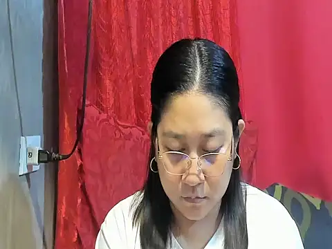 hotchubby88 online show from May 11, 6:37 am