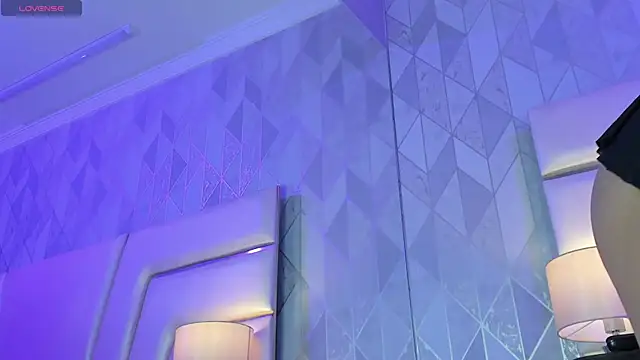 AnahisBennett online show from February 10, 4:15 am