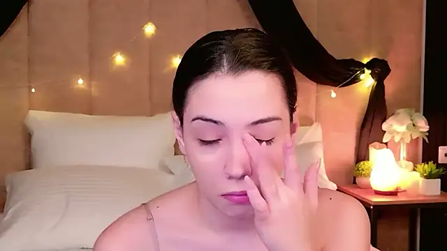 Alice Deleon online show from December 3, 10:39 am