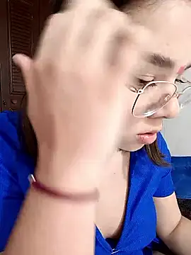 EmmaSulivan online show from January 17, 12:12 pm