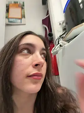 sexymelli18 online show from May 10, 11:01 am