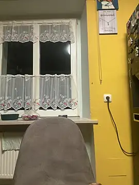 sexymelli18 online show from March 25, 6:22 pm