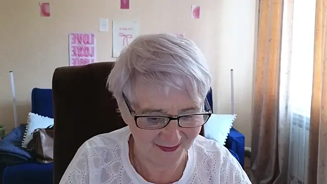 Sandra Snowflake online show from May 19, 3:57 am