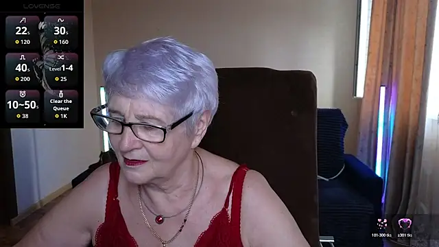 Sandra Snowflake online show from April 2, 12:02 pm