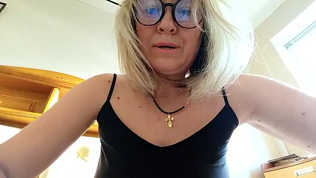 Mary888x online show from January 12, 11:15 am