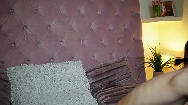 MaiaMini online show from January 31, 9:02 pm