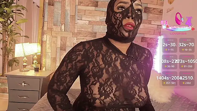 DashaSousaa online show from November 4, 1:05 pm