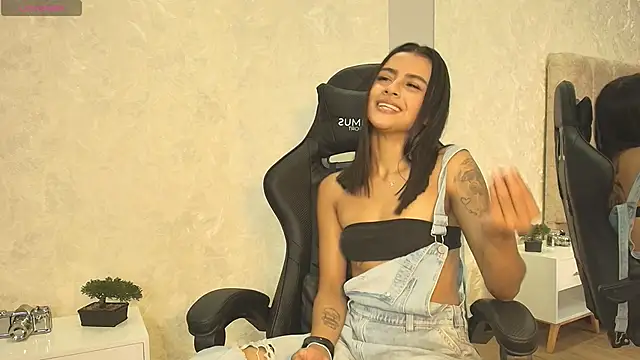 katia foxxx  online show from May 20, 3:20 pm