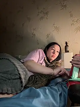 Naughtbaby 2025 online show from December 5, 3:50 am