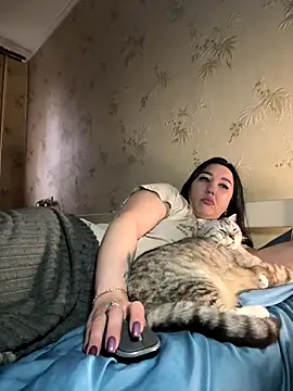 Naughtbaby 2025 online show from November 6, 7:14 am