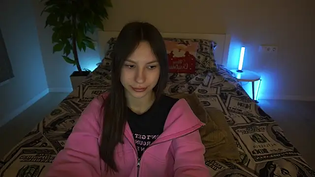 PaigePrado online show from February 3, 6:40 am