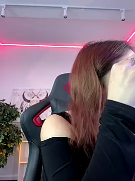 AshleySkott  online show from November 11, 8:33 am