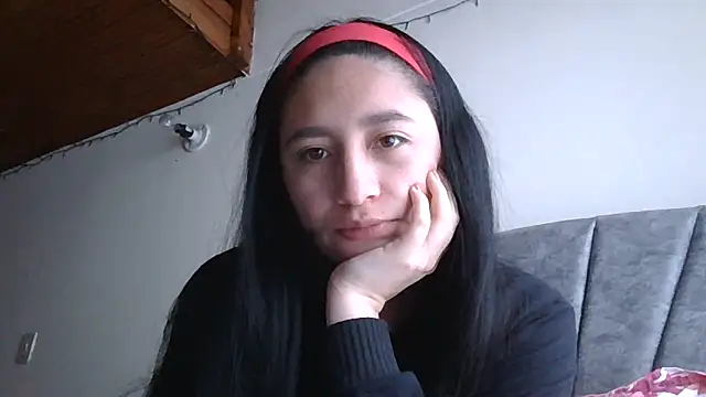 Arielle lov online show from December 2, 7:38 pm