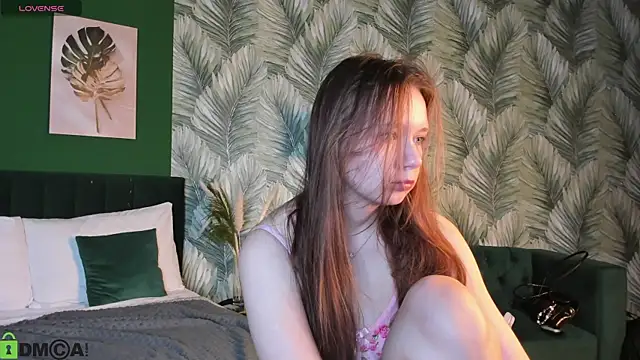 boozekirs  online show from May 1, 3:10 am