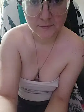 HTXBELLE online show from November 1, 7:29 pm