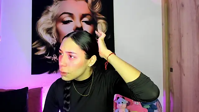 TANIA 06 online show from November 17, 1:34 pm