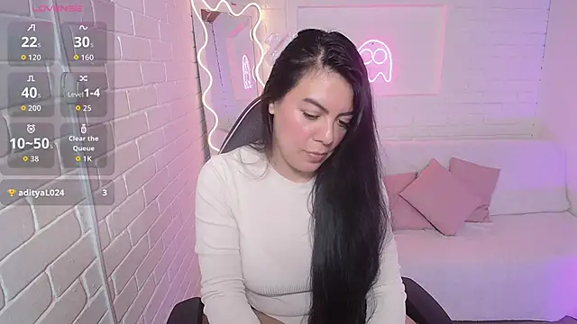 Coraline tay online show from September 10, 8:09 pm