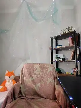 Elise Nyx online show from May 15, 2:09 pm