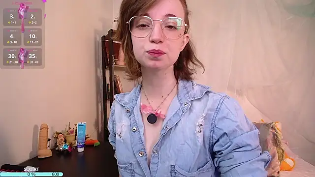 Elise Nyx online show from May 13, 1:50 pm