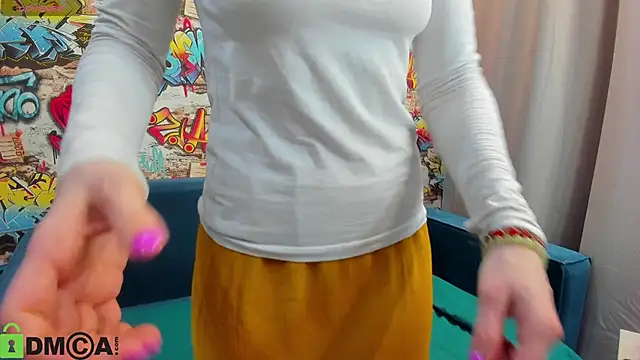 Sandra Wi1son online show from April 30, 1:33 am