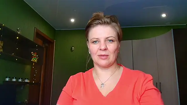 VeronikawGold online show from May 16, 11:20 am