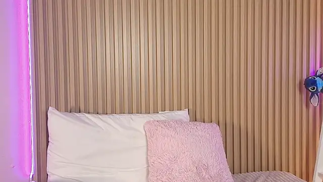 emily sweett24 online show from February 9, 12:40 pm