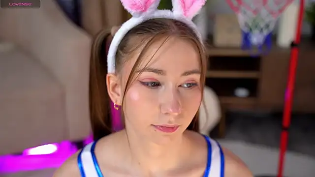 CuteJane  online show from June 28, 8:10 am