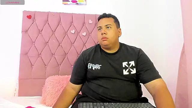 MICHAEL AND SHARON online show from October 13, 4:15 am