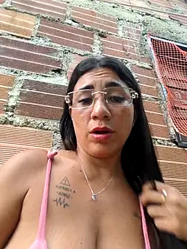 hot veteran01 online show from May 12, 10:27 pm