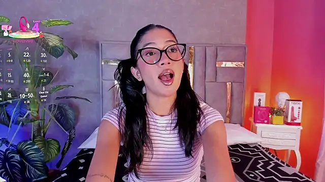 Tyla Ks online show from May 18, 8:04 pm