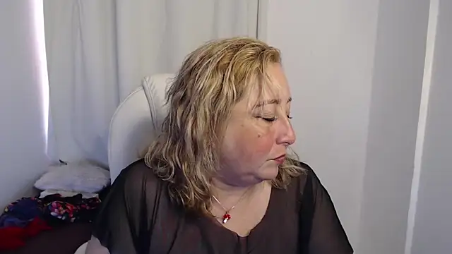 Mature 2025 online show from October 17, 4:32 pm