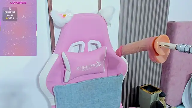 cutie sarax1 online show from December 19, 1:14 pm