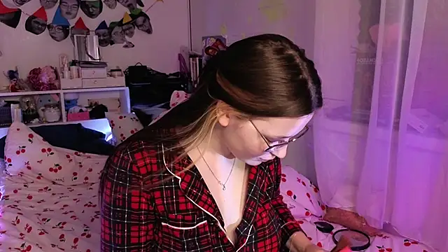 milliedoll online show from February 23, 1:17 am