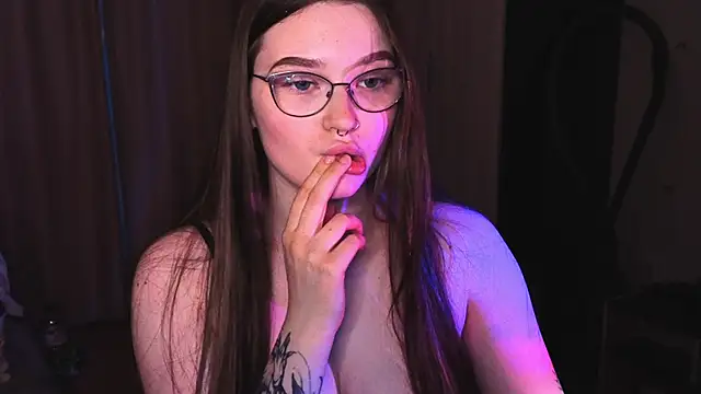 milliedoll online show from May 7, 2:21 pm