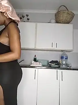 xxTatiannaxx online show from May 15, 2:20 pm
